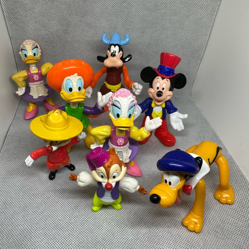 Vintage 1990 Disney Character Figurine Set - Multicolor